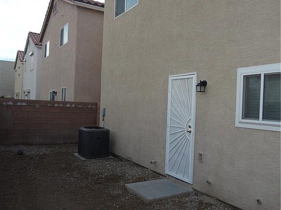 5th image of 4984 Blue Marlin Ave