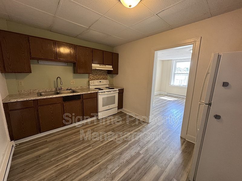 1st image of 40 E Washington St APT 2B