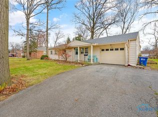 5046 Fairgreen Dr, Toledo, OH 43613