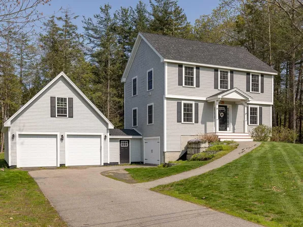 39 Greenbriar Drive, Eliot, ME 03903