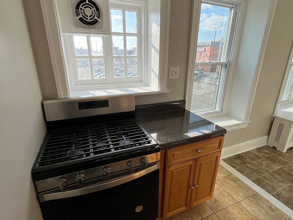 Kitchen, Stove