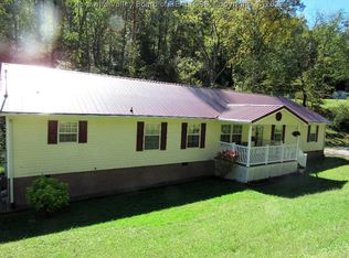 1022 Buff Crk, Hurricane, WV 25526