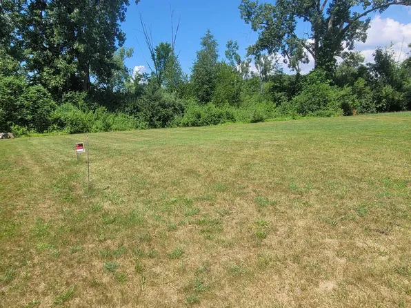 880 Barren Oaks Dr, Pontiac, MI 48341