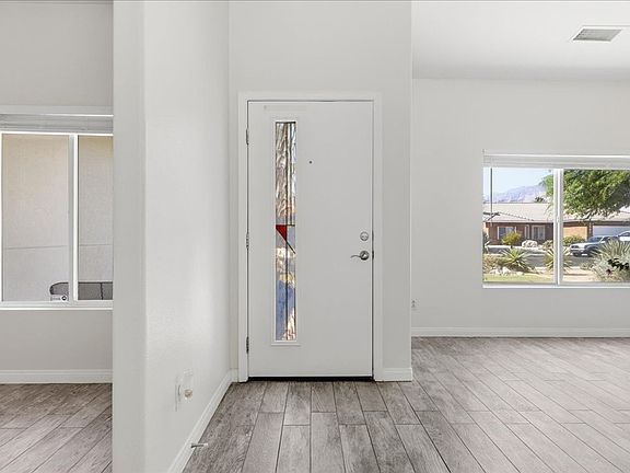 5th image of 1610 Amelia Way