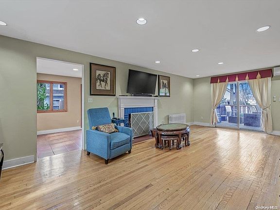 3rd image of 10 Bayside Avenue
