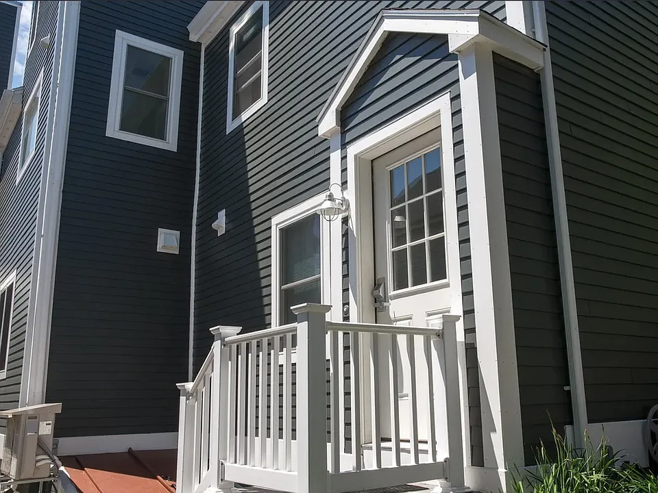Private entrance.