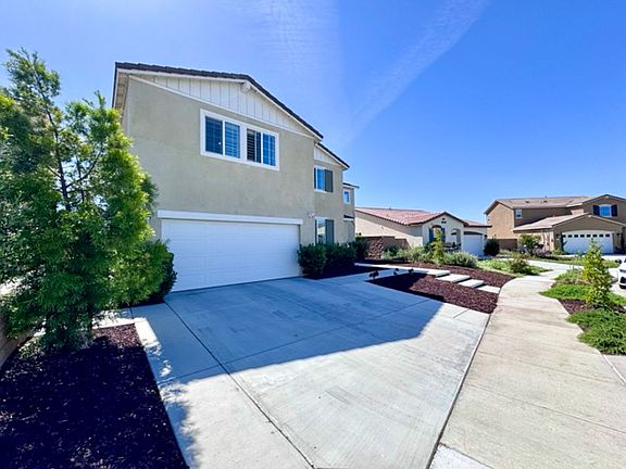 3rd image of 36224 Owens Dr