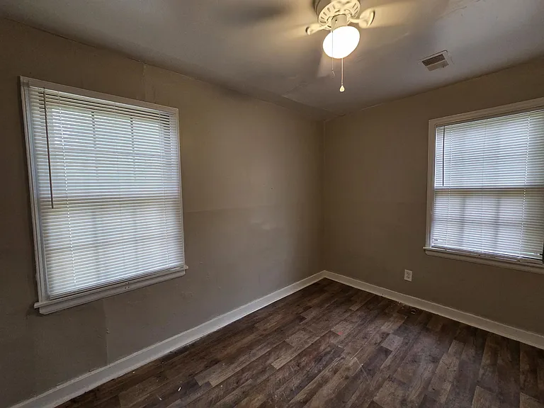 4047 Chelsea Ave — Photo 11