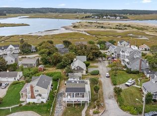 35 Cliff Rd S, Scituate, MA 02066