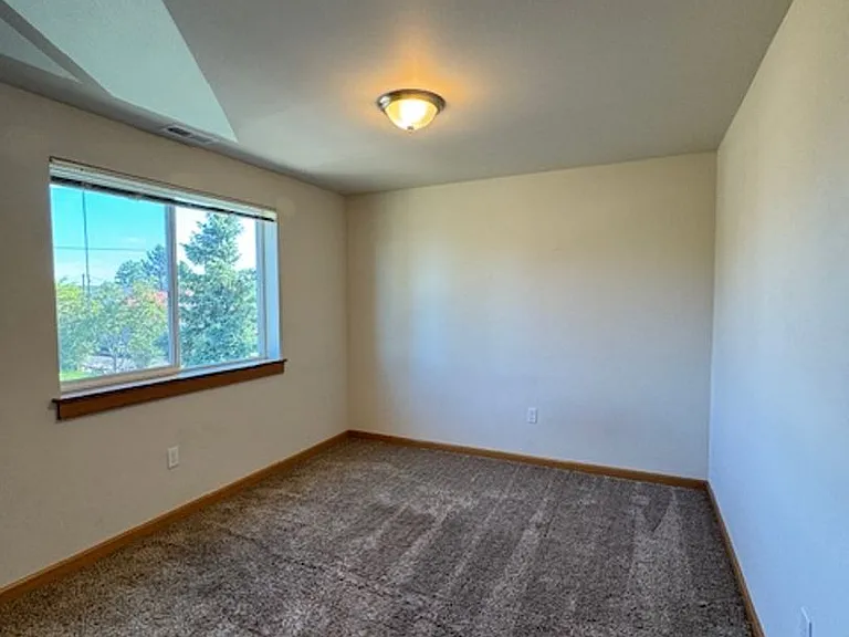 530 Harrison St — Photo 9