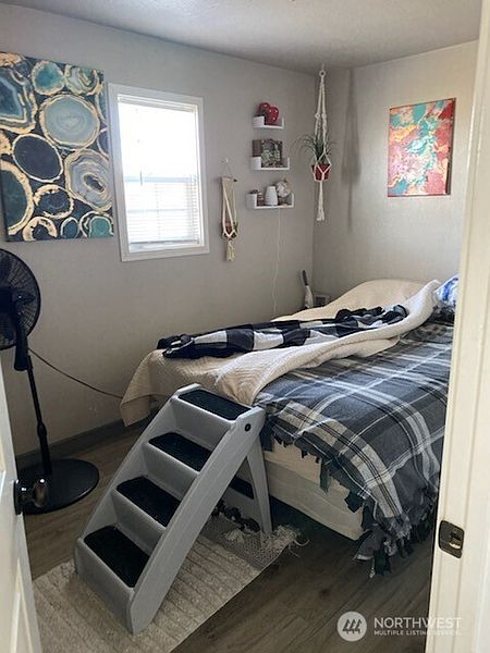 4th image of 4016 Sandy Street NE