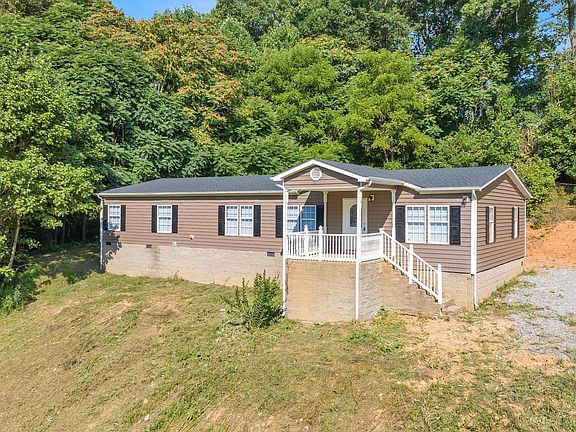 3rd image of 309 Willow Springs Dr