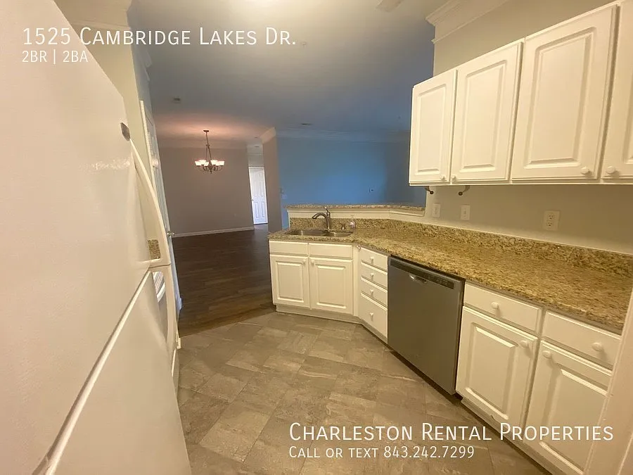 2 bed, 1200 sqft, $2,395 — Photo 3