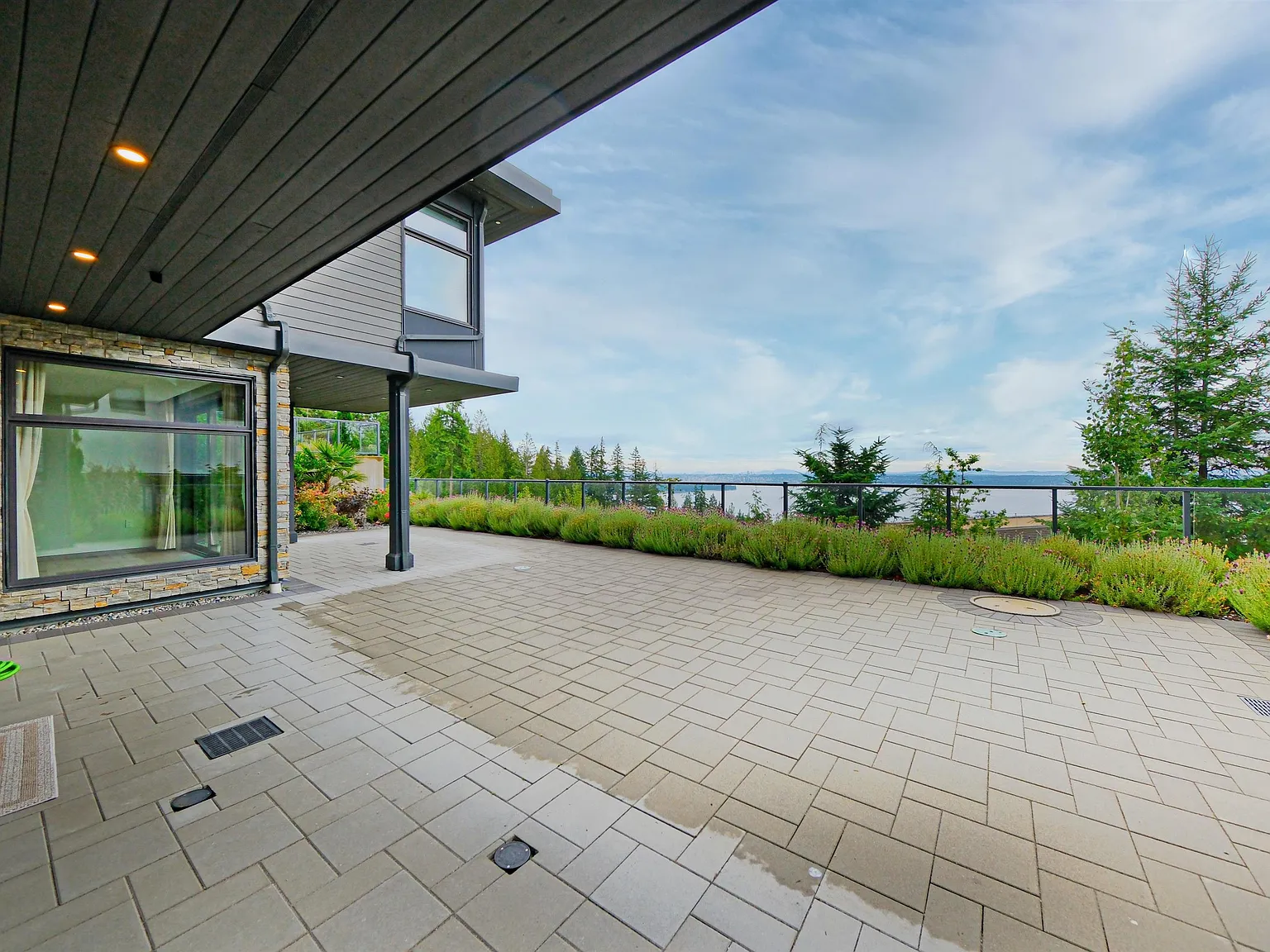 1 bed, 800 sqft, $2,800 — Photo 4