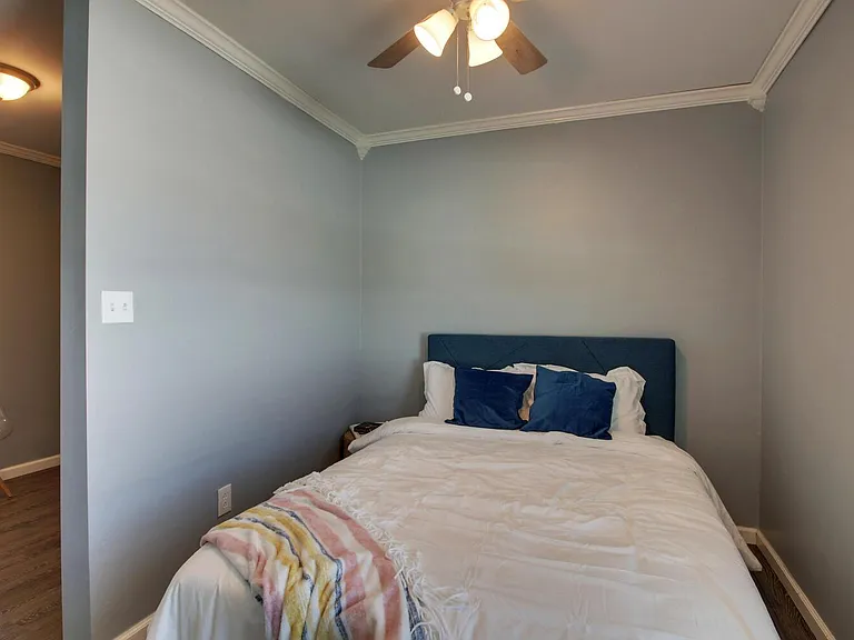 1025 N 6th St — Photo 11