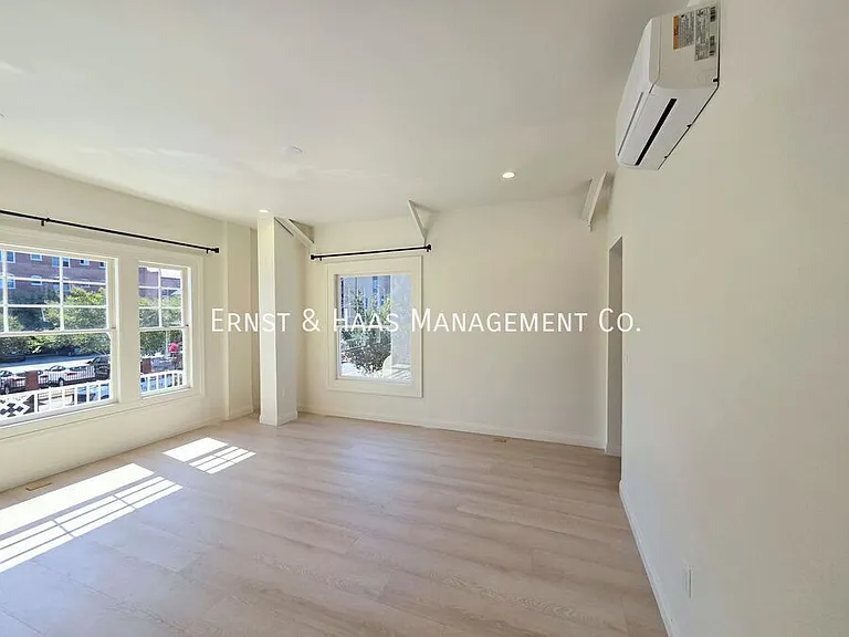 321 Chestnut Ave #4 — Photo 3