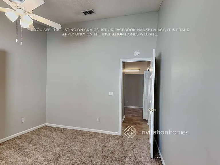 12258 Sutton Estates Cir W — Photo 10