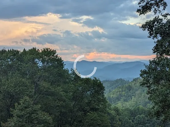 873 Fontana Rd, Robbinsville, NC 28771