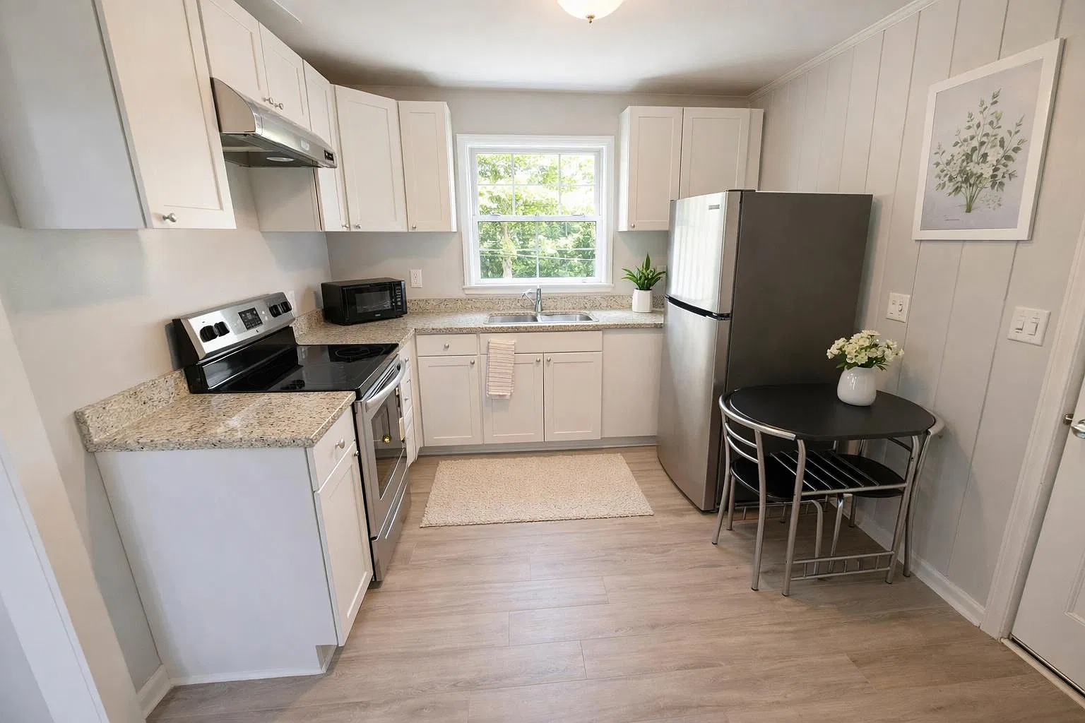 4 bed, 3.0 bath, 2119 sqft, $663 — Photo 2