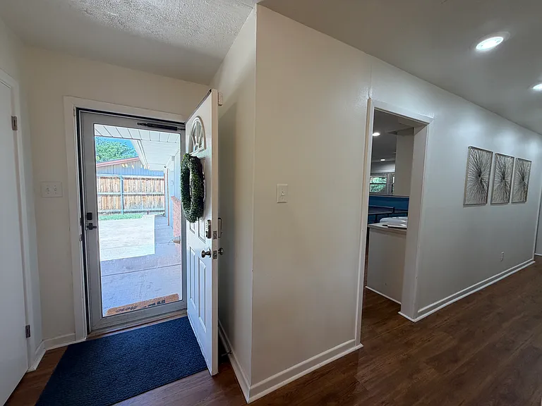 4308 47th St — Photo 8