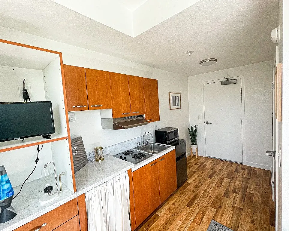 Borregas Court Apartments — Photo 4