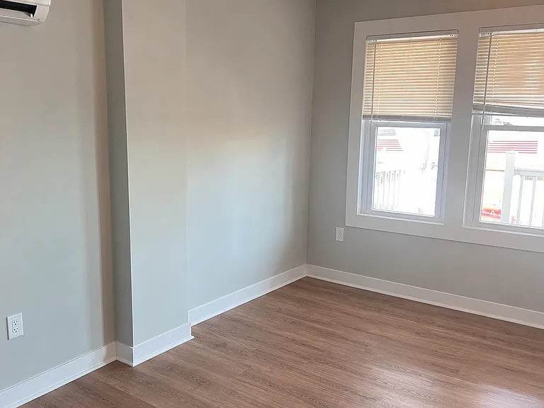 210 N Division St #1 — Photo 8