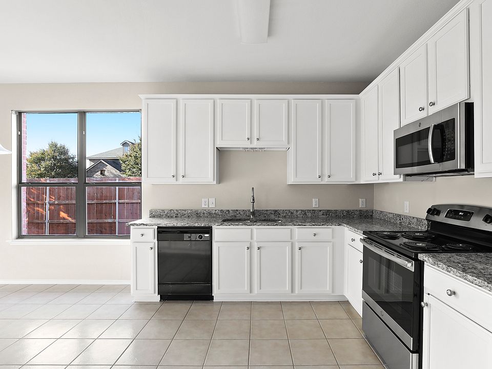 1st image of 604 Denali -- Arlington