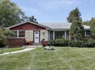 1121 Manor Dr, Wilmette, IL 60091