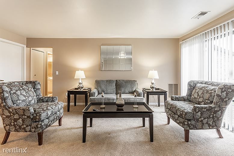 Park House Southfield Living Room Respite 5755-HDR (1)