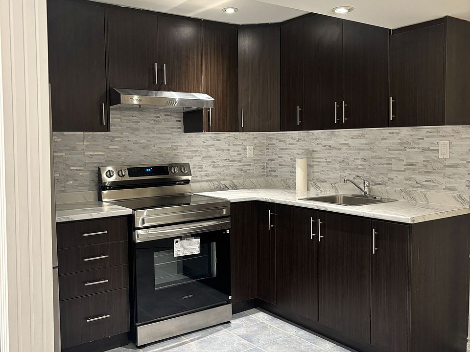 1st image of 26 Tangleridge Blvd