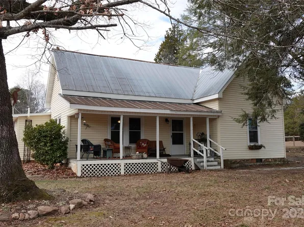 1276 Golf Course Rd, Columbus, NC 28722