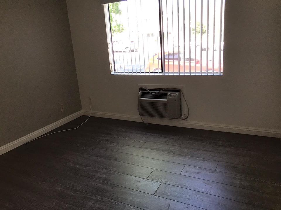 1st image of 515 S Chevy Chase Dr #7