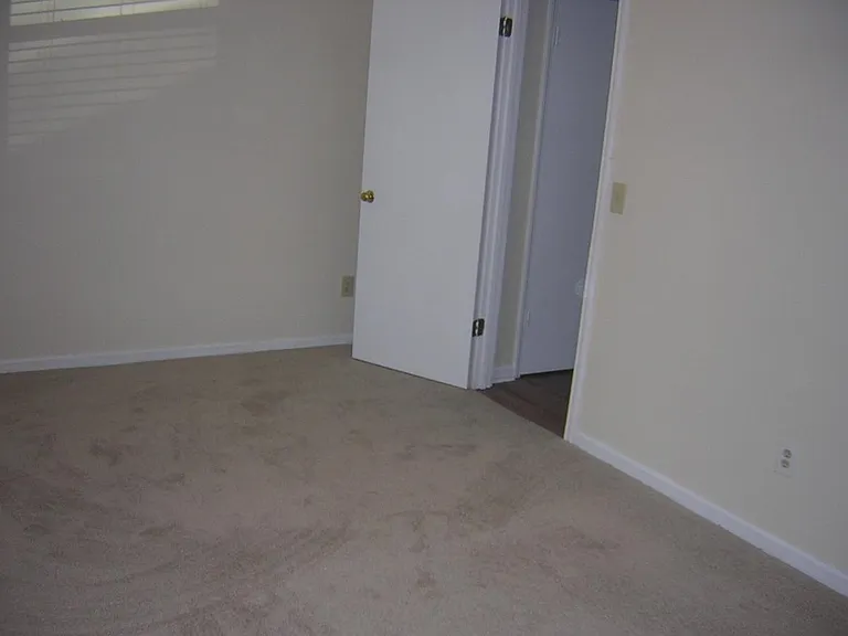 133 Sandalwood Cir — Photo 14