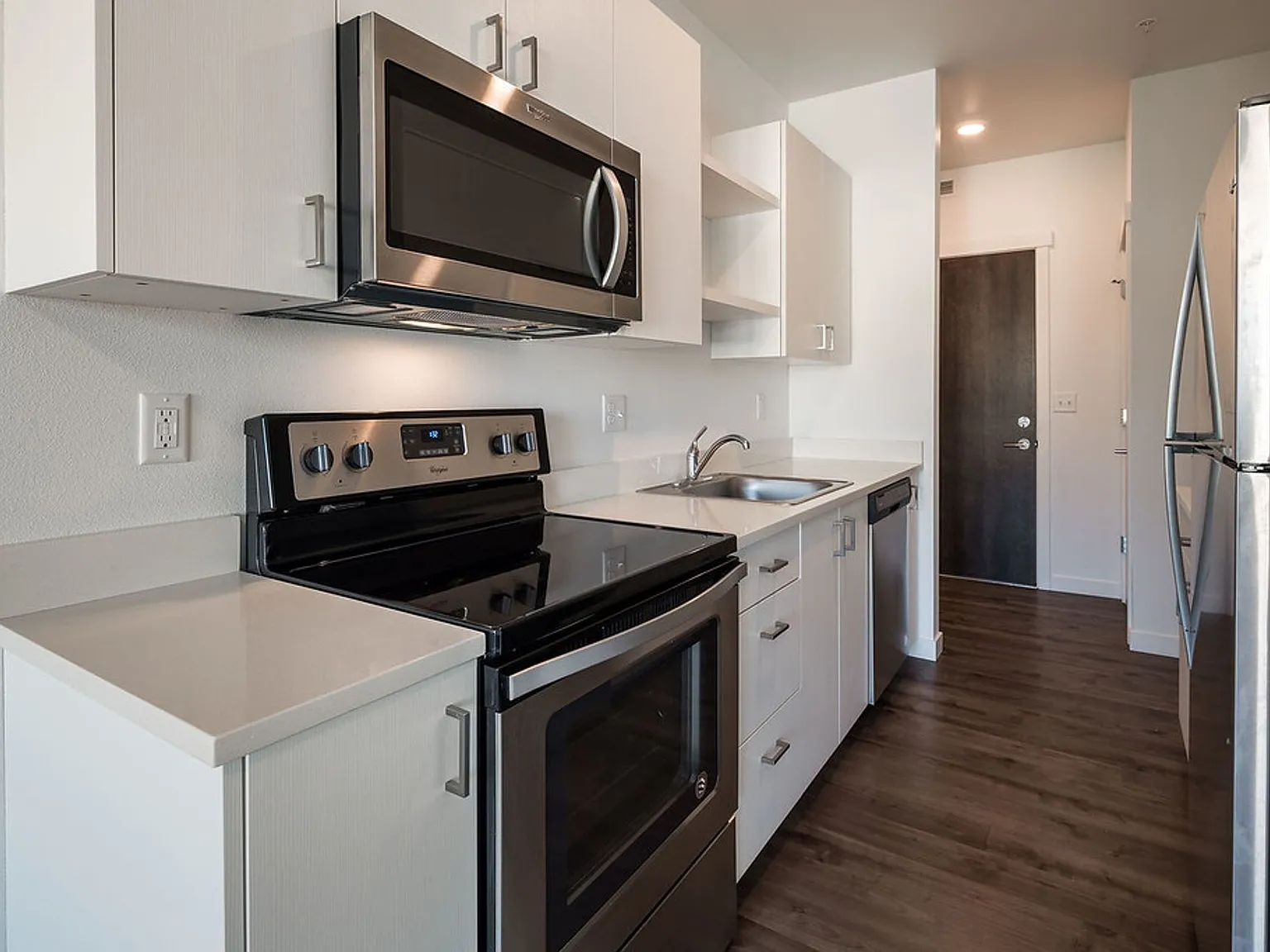 54 Woodstock Apartments~ Great Location ~Vibrant Neighborhood — Photo 2