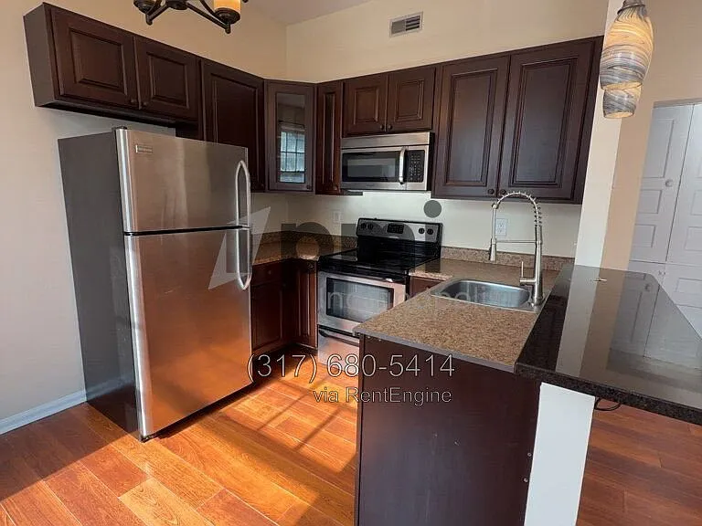 Indy Downtown Colonial Apartments — Photo 51