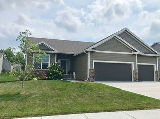 16300 Springbrook Trl, Urbandale, IA 50323