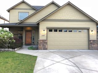 1022 Lithia Way, Talent, OR 97540