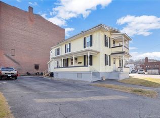 20 Center St, Winsted, CT 06098