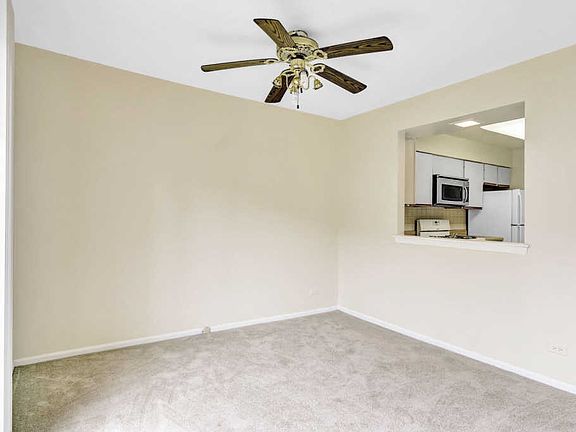 3rd image of 1020 E Cunningham Dr Unit 1020
