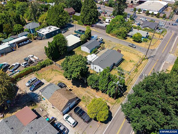 5th image of 5947 NE 60th Ave