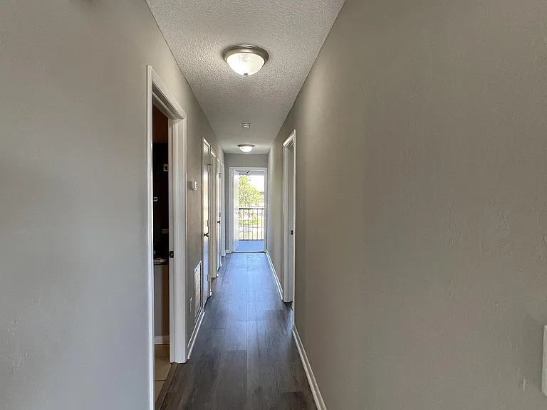 639 SE 13th Ave #120 — Photo 28