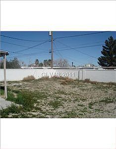 3rd image of 1625 Eastwood Dr