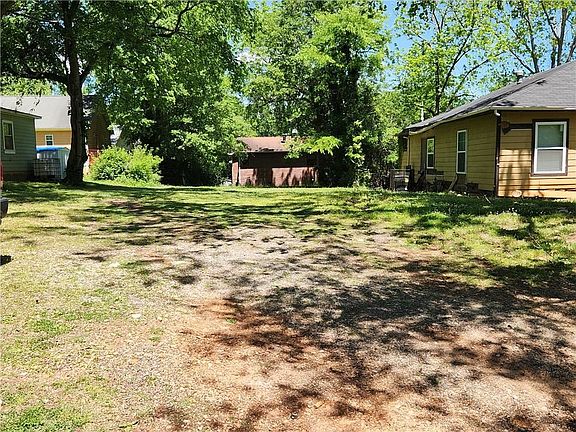3rd image of 1357 Bridges Ave SW