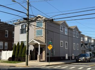 572 4th Ave, Elizabeth, NJ 07202