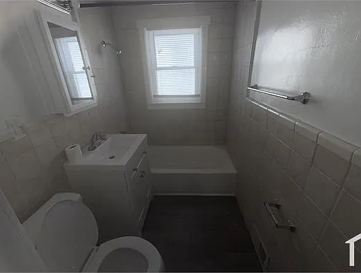 8082 Packard Ave — Photo 3