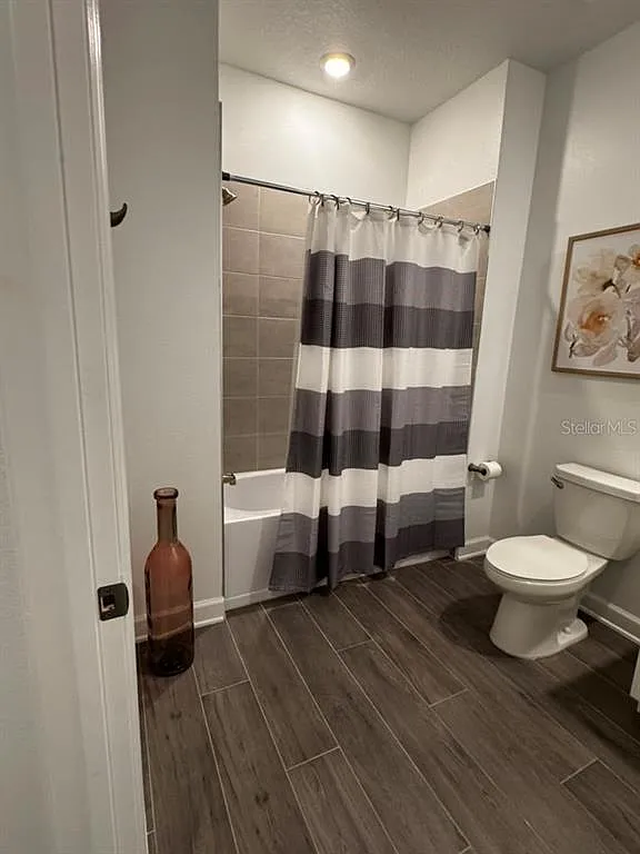 5 bed, 4.0 bath, 3791 sqft, $4,500 — Photo 4