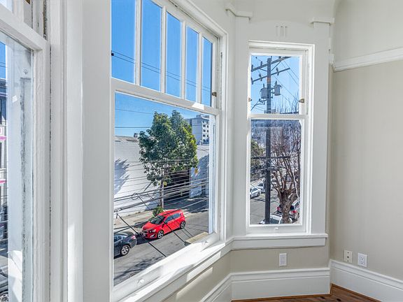 2nd image of 118 Shotwell St