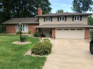 1092 Oak Hill Cir, Ashland, OH 44805