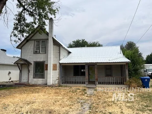 327 S 9th St, Payette, ID 83661