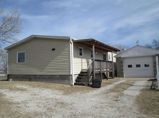 3417 SW Christie Ln, Saint Joseph, MO 64504